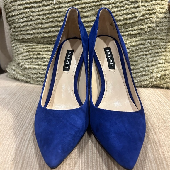 🤩 Nine West Women’s Trendz Pointy Toe Pumps. Only worn one time. Beautiful 🤩 - Picture 3 of 9